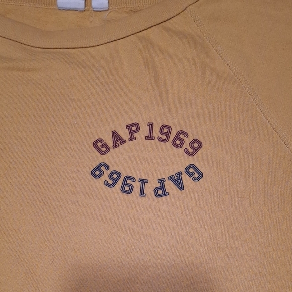 GAP Women's Mustard Crew Neck Sweater - Picture 5 of 8
